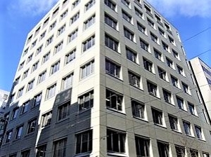 年収450万円＊大手グループ子会社＊総務＊退職金＆残業代あり