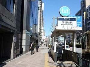 【急募！年収450万円】駅近1分！朝ゆっくり10時出社！経理