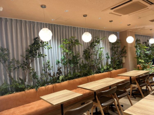 【年収400万円~】実働7.5時間!駅とほ4分!退職金制度あり!経理
