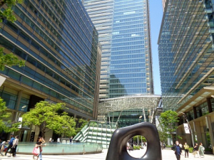 【週2日在宅ワークOK】経理アシスタント*駅直結*デニムOK≪月収33万円≫